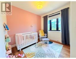 21 DEVINWOOD AVENUE - 20
