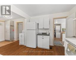 260 VICTORIA STREET W - 5