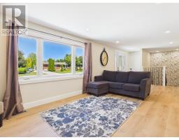25 INVERLYN CRESCENT N - 8