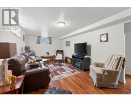 13 WATERGATE DRIVE - 23