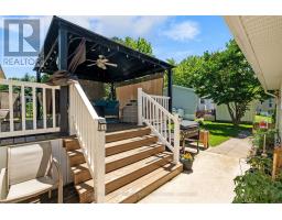 13 WATERGATE DRIVE - 35