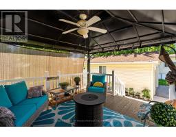 13 WATERGATE DRIVE - 38