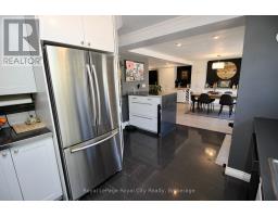 8 ROSEWOOD AVENUE - 17