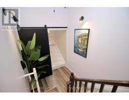 8 ROSEWOOD AVENUE - 27