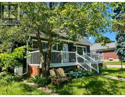8 ROSEWOOD AVENUE - 3