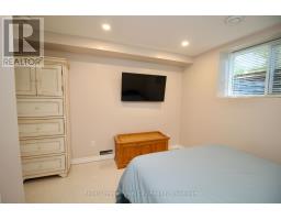 8 ROSEWOOD AVENUE - 41