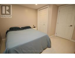 8 ROSEWOOD AVENUE - 43