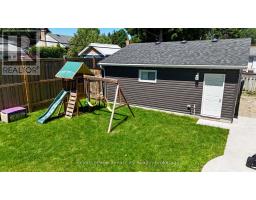 8 ROSEWOOD AVENUE - 47