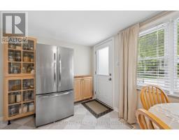 10 MACVILLE AVENUE - 11