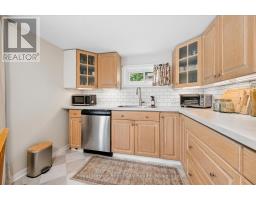 10 MACVILLE AVENUE - 13