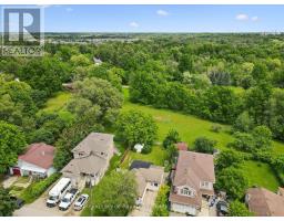 10 MACVILLE AVENUE - 26