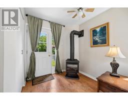 10 MACVILLE AVENUE - 8