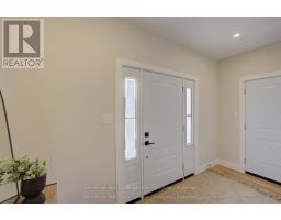 40 - 1182 QUEEN STREET - 2