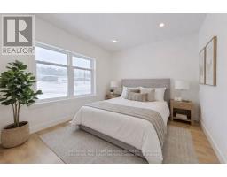 40 - 1182 QUEEN STREET - 3