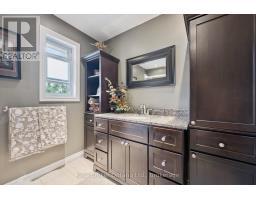 170 ELMSLIE PLACE - 11