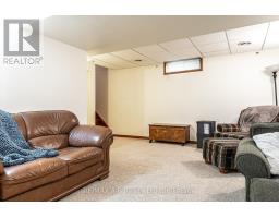 81 SOUTHVALE ROAD - 33