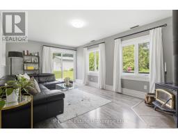 120 WELLINGTON 7 ROAD - 12