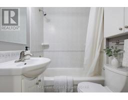 120 WELLINGTON 7 ROAD - 22