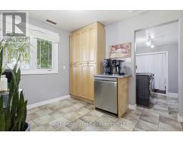 120 WELLINGTON 7 ROAD - 23