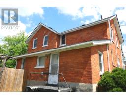 172 ELORA STREET S - 3