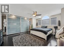 87 LAW DRIVE - 22