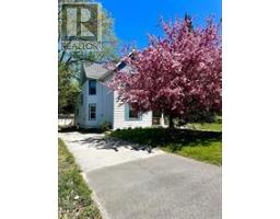 17 WAUBEEK STREET - 1