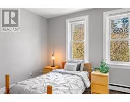 17 WAUBEEK STREET - 33