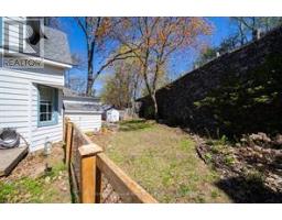 17 WAUBEEK STREET - 9