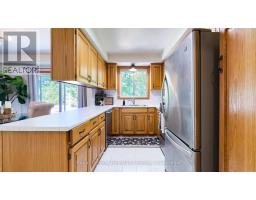 10 BISSETT COURT - 14