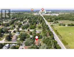 10 BISSETT COURT - 2