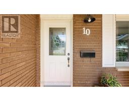 10 BISSETT COURT - 3