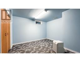 10 BISSETT COURT - 39