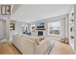 24 WATSON CRESCENT - 11