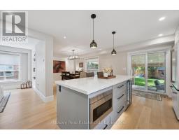 24 WATSON CRESCENT - 15