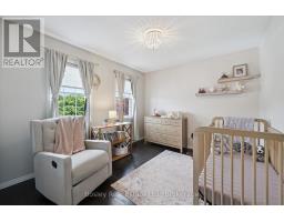 24 WATSON CRESCENT - 22