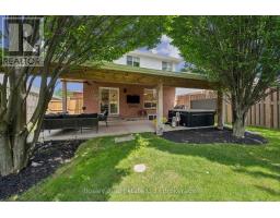 24 WATSON CRESCENT - 36