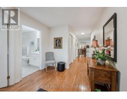 16 WINTERBERRY LANE - 4