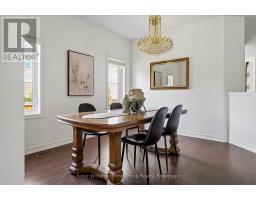 27 RILEY CRESCENT - 10
