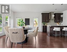 27 RILEY CRESCENT - 16