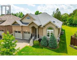 27 RILEY CRESCENT - 2