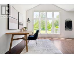 27 RILEY CRESCENT - 23