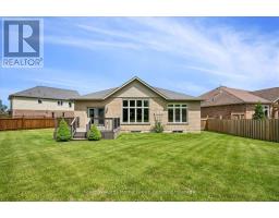 27 RILEY CRESCENT - 33