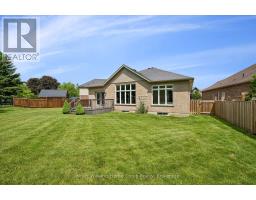 27 RILEY CRESCENT - 34