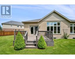 27 RILEY CRESCENT - 35