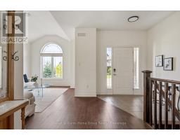 27 RILEY CRESCENT - 5