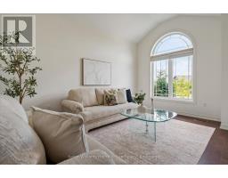 27 RILEY CRESCENT - 6