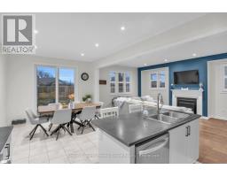 192 HARPIN WAY E - 22