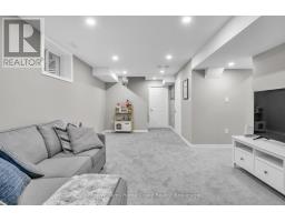 192 HARPIN WAY E - 37