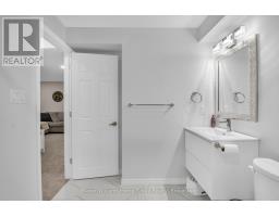 192 HARPIN WAY E - 39