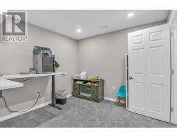 192 HARPIN WAY E - 41